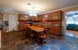 205 Harding Dr, Houma, LA 70364