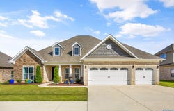 7609 Flint Crossing Circle, Owens Cross Roads, AL 35763