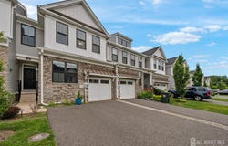 30 Clover Lane, Monroe, NJ 08831