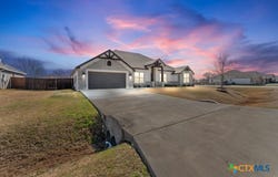 6909 Greenfield Drive, Temple, TX 76502