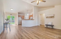 1522 Dana St, Twin Falls, ID 83301