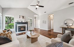 8204 Cahill DR, Austin, TX 78729