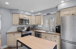 17 Davis Ave, Attleboro, MA 02703