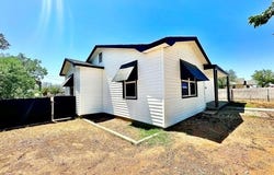 415 S Hendrickson Street, Goldsmith, TX 79741