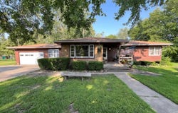 841 Carnation Street SE, DeMotte, IN 46310