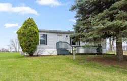 115 Lane 587 Lake James, Fremont, IN 46737-9075