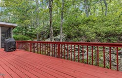 130 Surrey Drive, Hawley, PA 18428