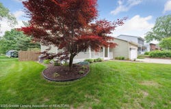 5823 Wood Valley Drive, Haslett, MI 48840