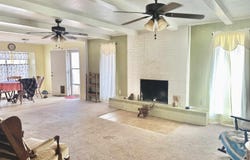 804 RANGE RD, Palestine, TX 75801