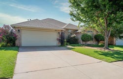 633 Eastview Drive, Yukon, OK 73099