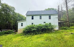 431 2ND ST, HARVEYS LAKE, PA 18618