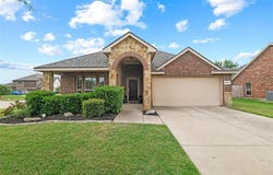 1054 Dancing Waters Avenue, Forney, TX 75126