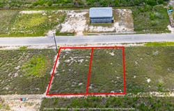 510 & 511 Water Oak LN, Rockport, TX 78382