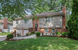 1332 Park Lane, Liberty, MO 64068