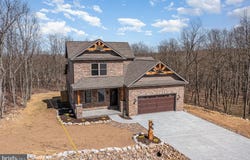 107 S HONEYSUCKLE DRIVE, HAZLE TOWNSHIP, PA 18202