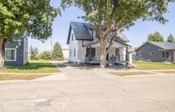 1909 17th St, Rock Valley, IA 51247