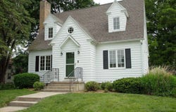 215 NW 6th Street, Waverly, IA 50677