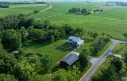 506 W Saint Louis Street, New Douglas, IL 62074