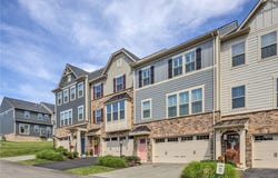 2005 Lampl Ln, Penn Twp, PA 15644