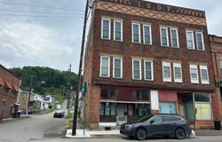 229 Pike Street, Shinnston, WV 26431
