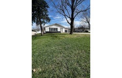 516  Mueller, Holstein, IA 51025