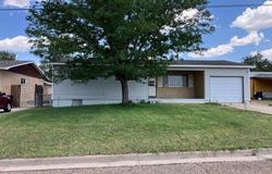 915 Maple Ave, La Junta, CO 81050