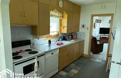 202 3rd Street, Fenton, IA 50539