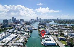 7207 Bay Dr, Miami Beach, FL 33141