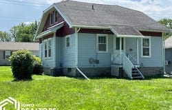 1001 W Briggs Avenue, Fairfield, IA 52556