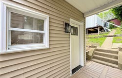 215 Good St, Jeannette, PA 15644