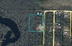 3034 SE Bay St, Kinard, FL 32449
