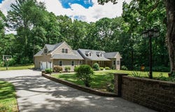 47 E Baylies Rd, Charlton, MA 01507