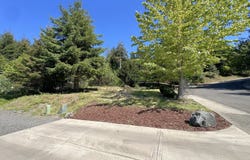 2211 Timberline DR, Coos Bay, OR 97420