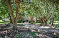 338 Hillview Drive, Ridgeland, MS 39157