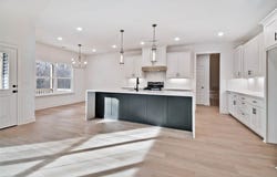 35 Chelmsworth Drive, Bella Vista, AR 72715