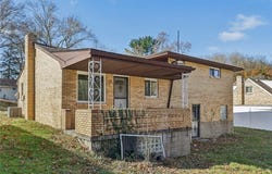 110 Faybern Dr, Verona, PA 15147