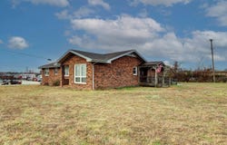 309 S Miller Road, Willard, MO 65781