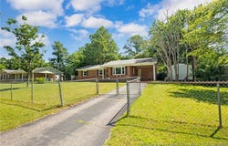 6425 Freeport Road, Fayetteville, NC 28303