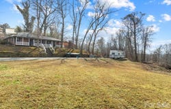 434 Arlington Circle NW, Lenoir, NC 28645