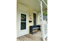 408 4Th Avenue E, Oskaloosa, IA 52577