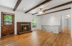 10619 Hayden Hill Drive, St Louis, MO 63123