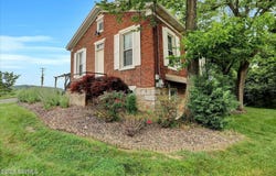 12 STATE SCHOOL Road, Selinsgrove, PA 17870