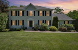 14 Old Towne Way, Sturbridge, MA 01518