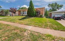 5718 Wildbrook Drive, St Louis, MO 63129