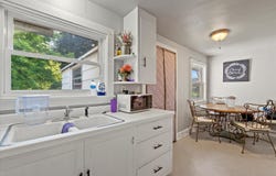 229 W Main St, Waterford, WI 53185