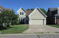 807 Redbud Drive, Paola, KS 66071