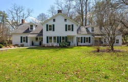 180 Post Road, Old Westbury, NY 11568