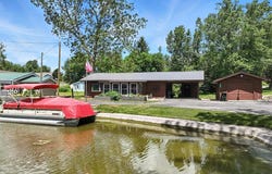 1417 E 720 S, Wolcottville, IN 46795