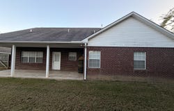 2038 Crabapple Dr, Tupelo, MS 38801