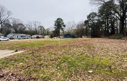 5523 Crepe Myrtle Drive, Jackson, MS 39206